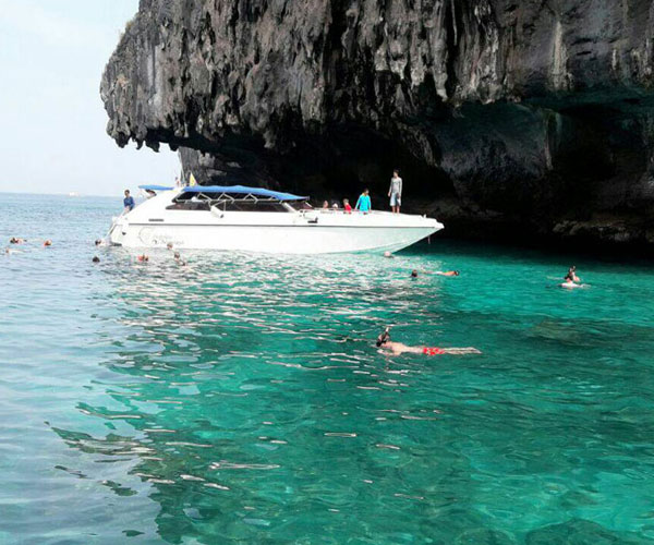 Phi Phi & Khai Island Tour by Speed Boat